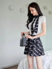 我写的绿茶跪着也要虐完[快穿]txt下载