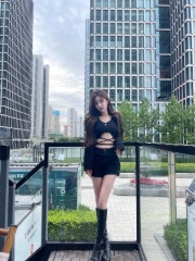 我爱你哪怕一厘米什么歌