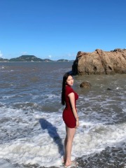 穿进乙女游戏后我成了